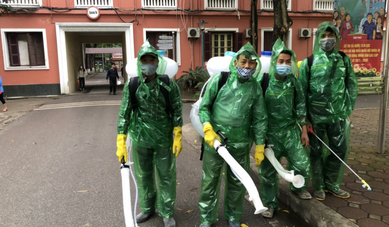 Khử trùng và xử lý môi trường khu vực có bệnh nhân COVID-19 tại cộng đồng